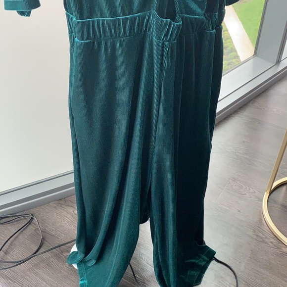 MPC green jumpsuit velvet - Picture 4 of 12